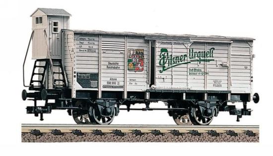 Beer car 'Pilsner Urquell' with brakeman?s cabin<br /><a href='images/pictures/Fleischmann/5357.jpg' target='_blank'>Full size image</a>